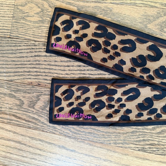 Louis Vuitton Leopard print Twilly 100% Authentic - Picture 5 of 6